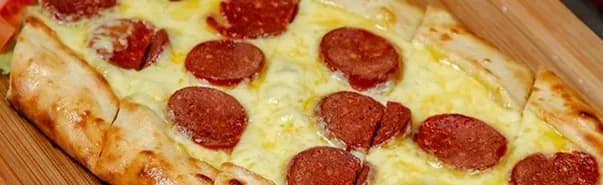 Sucuklu Kaşarlı Pide